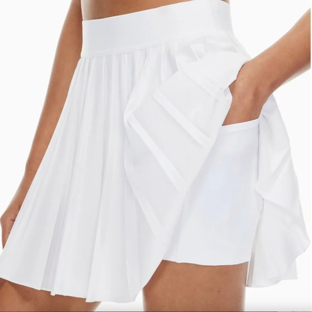 Aritzia Tna Action Pleated Tennis Skirt Built in Shorts White Size Small - Picture 1 of 7